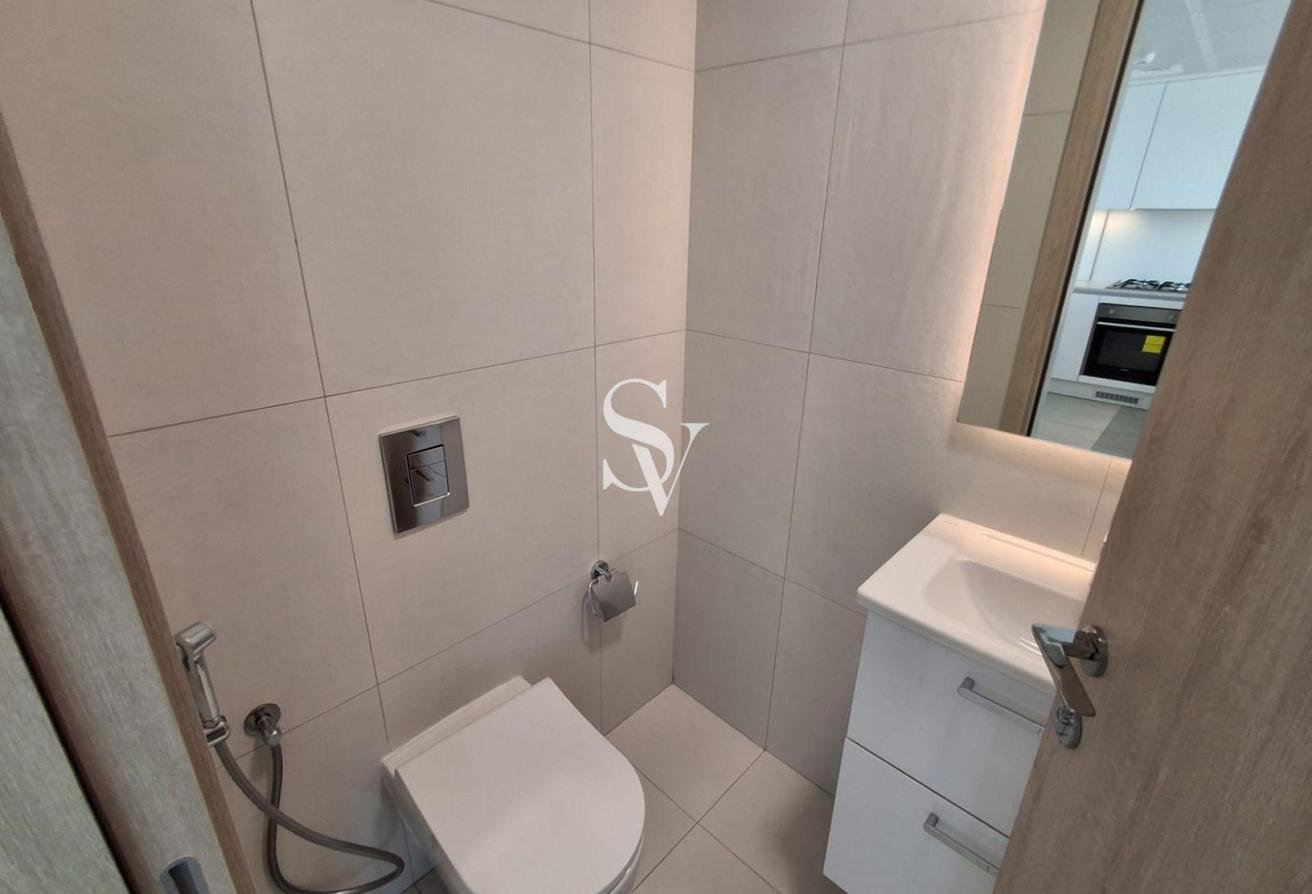 Brand New | Park Facing | Near Exit | White Goods photo 5