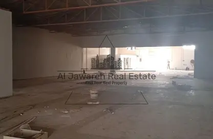 مستودع - استوديو - 2 حمامات للايجار في المنطقة الصناعية القديمة - أم القيوين