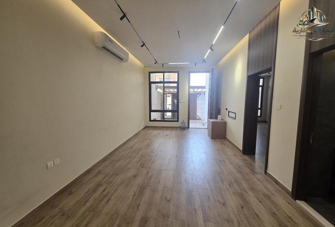 87448889 - Property Image 3