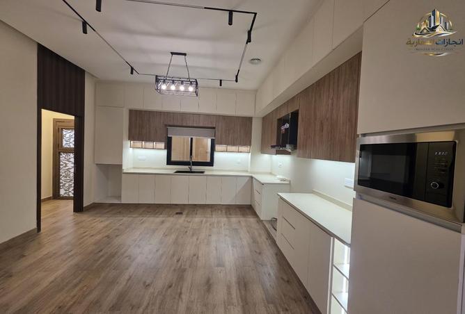 87448889 - Property Image 2