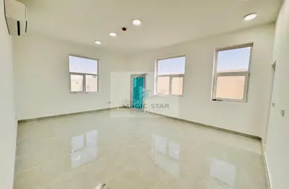 شقة - 3 غرف نوم - 2 حمامات للايجار في فيلات مدينة خليفة آيه - مدينة خليفة أ - مدينة خليفة - أبوظبي