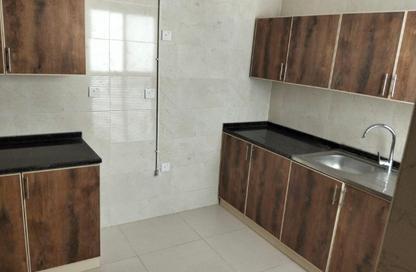 Apartment - 2 Bedrooms - 3 Bathrooms for rent in Al Majaz Tower - Al Majaz - Sharjah