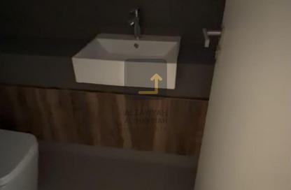 Apartment - 1 Bedroom - 2 Bathrooms for sale in Al Mamsha - Muwaileh - Sharjah
