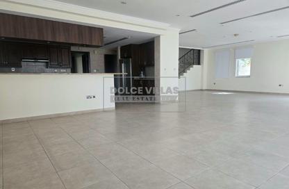 Villa - 4 - 5 for rent in Jumeirah Park - Dubai Villa - 4 - 5 for rent in Jumeirah Park - Dubai