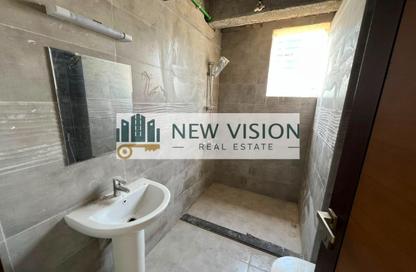 Apartment - 2 Bedrooms - 3 Bathrooms for rent in Qasimia 10 building - Al Mahatta - Al Qasimia - Sharjah Apartment - 2 Bedrooms - 3 Bathrooms for rent in Qasimia 10 building - Al Mahatta - Al Qasimia - Sharjah