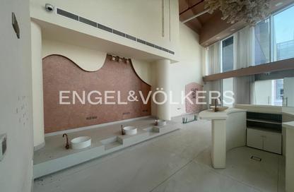 Retail - Studio - 1 for rent in Central Park Office Tower - Central Park Tower - DIFC - Dubai