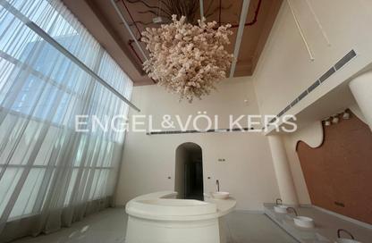 Retail - Studio - 1 for rent in Central Park Office Tower - Central Park Tower - DIFC - Dubai