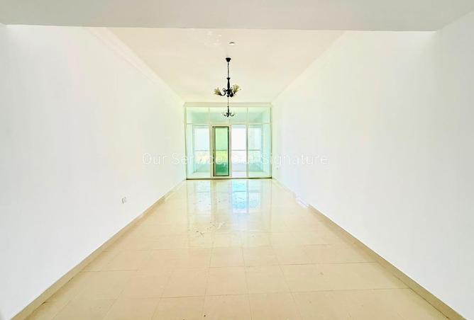 122012089 - Property Image 3