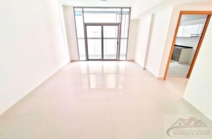 Apartment - 1 Bedroom - 2 Bathrooms for rent in SG Muwaileh Building - Muwaileh - Sharjah