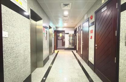 Office Space - Studio - 1 Bathroom for rent in P2737 - Electra Street - Abu Dhabi