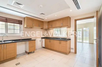 Villa - 5 Bedrooms - 6 Bathrooms for sale in Legacy Large - Legacy - Jumeirah Park - Dubai