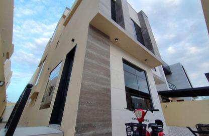 Villa - 5 Bedrooms - 7 Bathrooms for sale in Al Yasmeen 1 - Al Yasmeen - Ajman