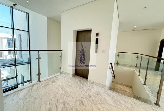 71122172 - Property Image 2