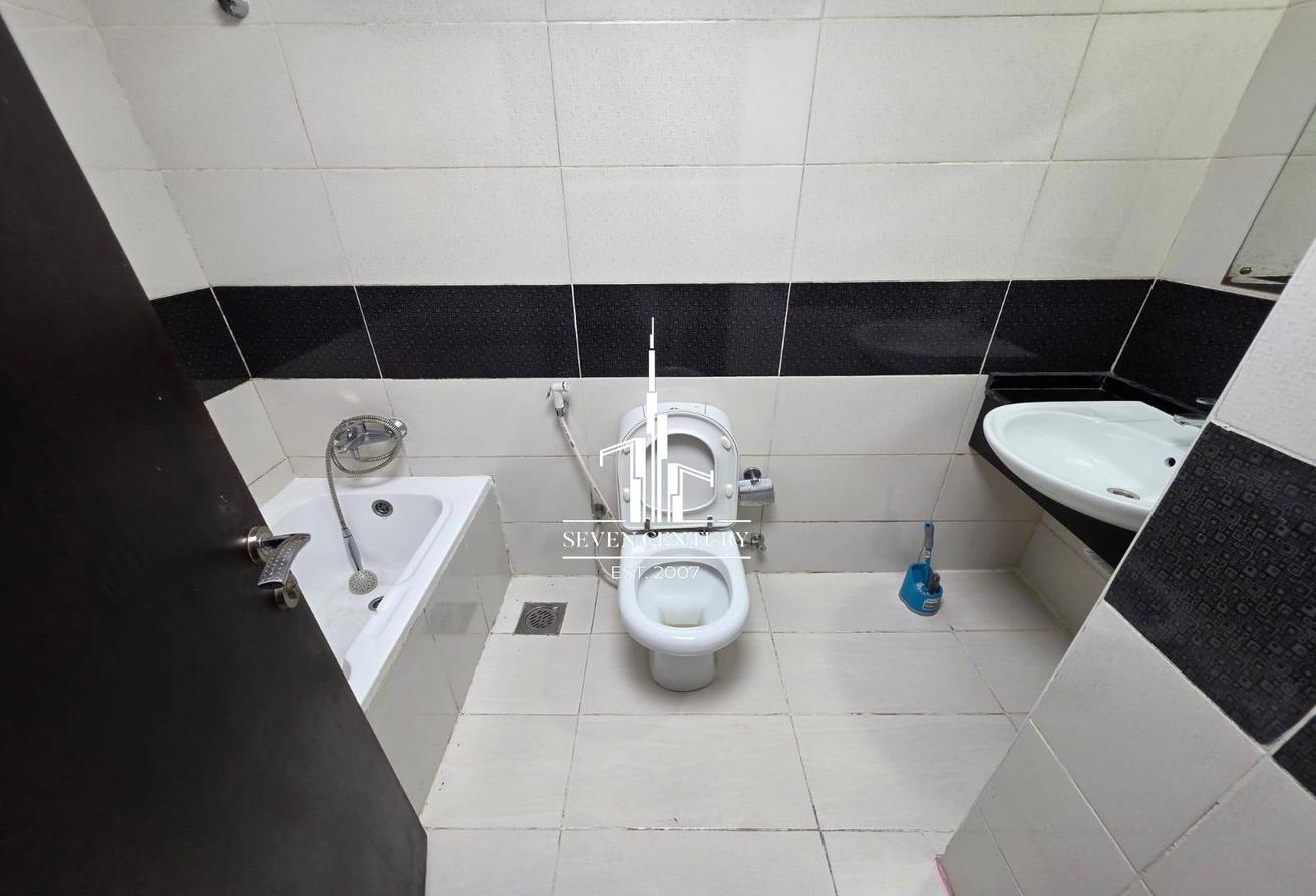 Well-Maintained | Nice View | Flexible 4 Cheques photo 9