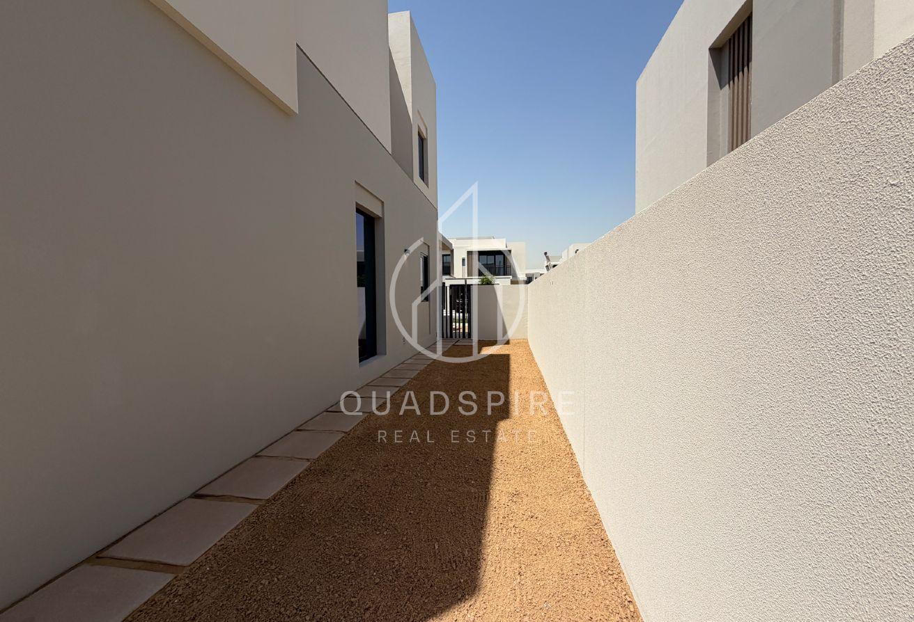 Newly Built | Private Garden | Family Living photo 26
