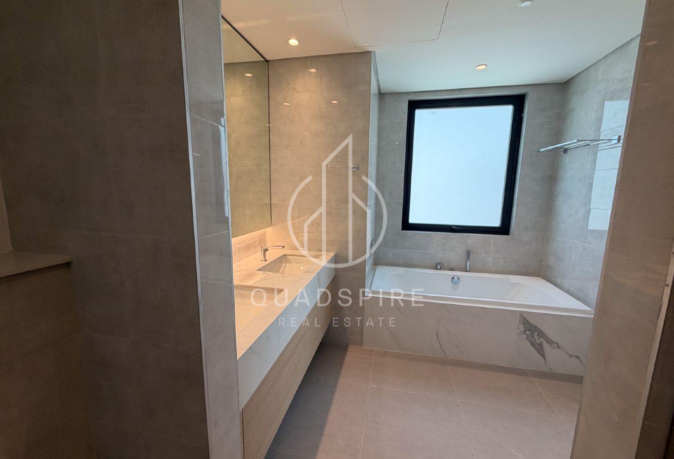 Newly Built | Private Garden | Family Living photo 19