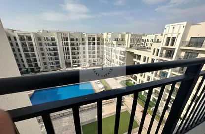 Apartment - 2 Bedrooms - 2 Bathrooms for sale in Hayat Boulevard 1A - Hayat Boulevard 1 - Hayat Boulevard - Town Square - Dubai