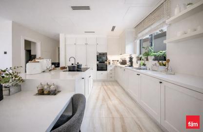 Villa - 4 - 5 for rent in Garden Hall - European Clusters - Jumeirah Islands - Dubai