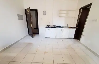 Apartment - Studio - 1 Bathroom for rent in Fire Station Road - Muwaileh - Sharjah