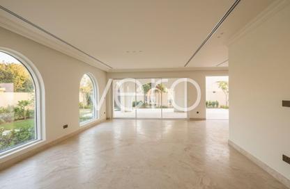 Villa - 4 Bedrooms - 5 Bathrooms for rent in District 7 - Jumeirah Park - Dubai