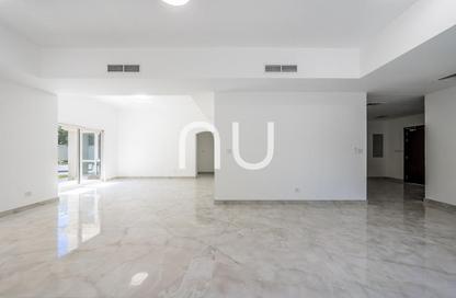 Villa - 6 Bedrooms - 5 Bathrooms for rent in Meadows 9 - Meadows - Dubai
