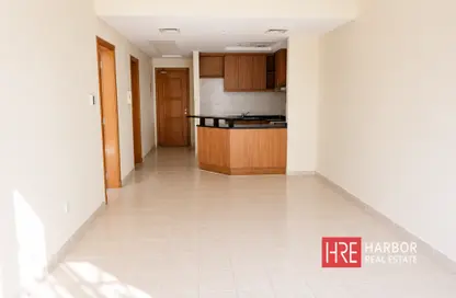 شقة - غرفة نوم - 2 حمامات للبيع في مبنى 225 - طراز مغولي - ديسكفري جاردنز - دبي