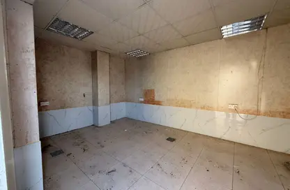 Shop - Studio for rent in Mussafah Industrial Area - Mussafah - Abu Dhabi