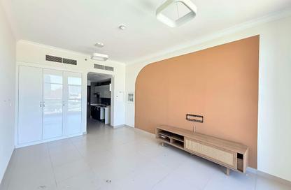 Apartment - Studio - 1 Bathroom for rent in Art Gardens Building B - Art Gardens - Arjan - Dubai