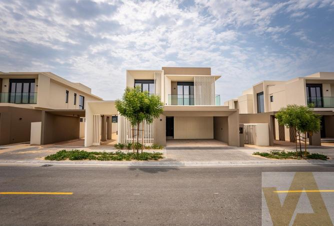 Single Row | Family Community | Ready to Move In