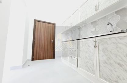 Apartment - Studio - 1 Bathroom for rent in Khalifa City A Villas - Khalifa City A - Khalifa City - Abu Dhabi