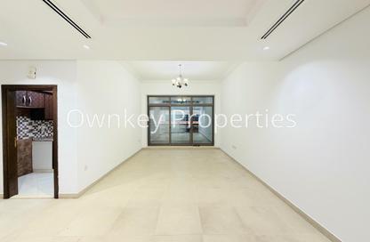 Apartment - 2 - 3 for rent in Mankhool Building - Al Mankhool - Bur Dubai - Dubai