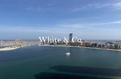 Apartment - 3 Bedrooms - 4 Bathrooms for sale in Beach Vista Tower 2 - Beach Vista - EMAAR Beachfront - Dubai Harbour - Dubai