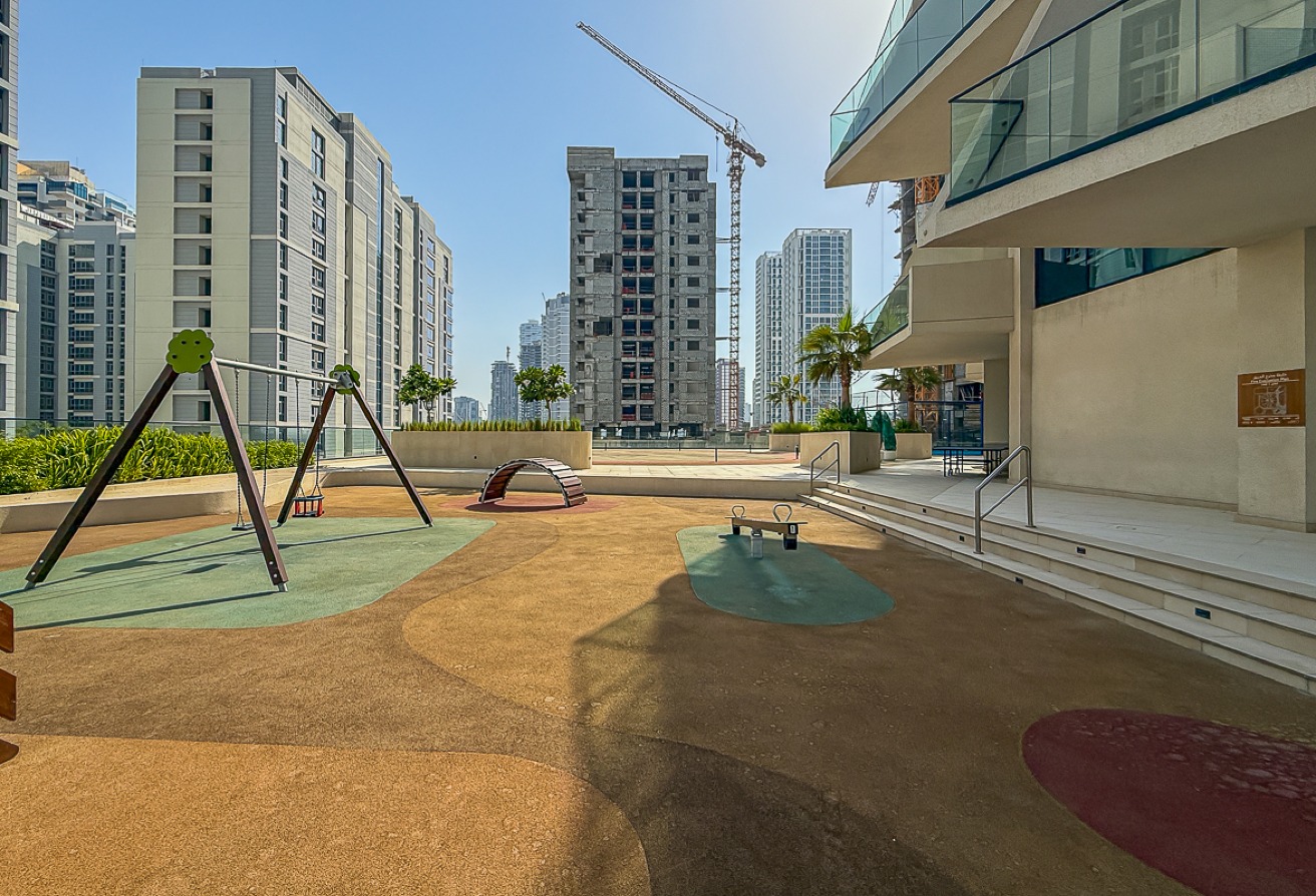 Exclusive Listing | Private Pool | Mid-High Floor — image 25 of 29