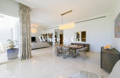 Villa - 5 Bedrooms - 6 Bathrooms for sale in Palma Residences - Palm Jumeirah - Dubai