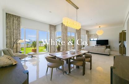 Villa - 5 Bedrooms - 6 Bathrooms for sale in Palma Residences - Palm Jumeirah - Dubai