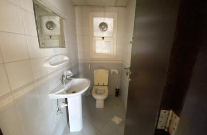 Apartment - 2 - 2 for rent in Zayd Bin Aslam Street - Abu shagara - Sharjah