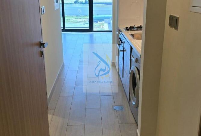 100433120 - Property Image 3