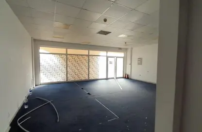 متجر - استوديو - 1 حمام للايجار في H01 - طراز الصين - المدينة العالمية - دبي