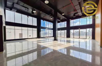 Show Room - Studio - 3 Bathrooms for rent in Dubai Investment Park 1 (DIP 1) - Dubai Investment Park (DIP) - Dubai