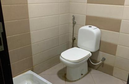 Apartment - Studio - 1 Bathroom for rent in Al Qulaya'ah - Al Sharq - Sharjah Apartment - Studio - 1 Bathroom for rent in Al Qulaya'ah - Al Sharq - Sharjah