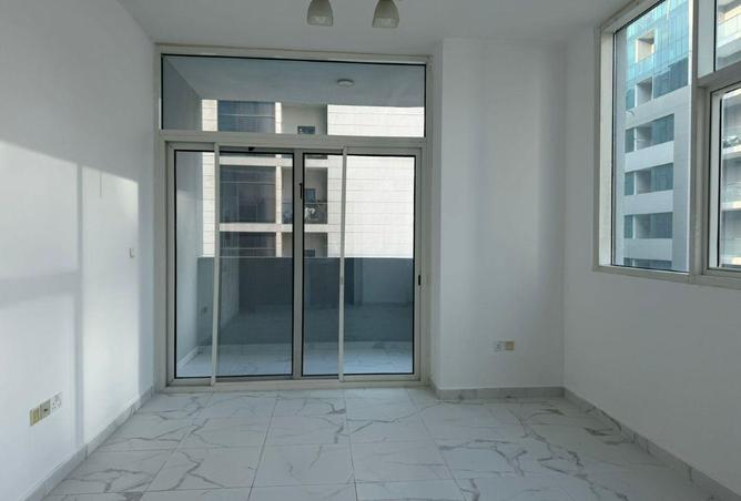 100386545 - Property Image 3