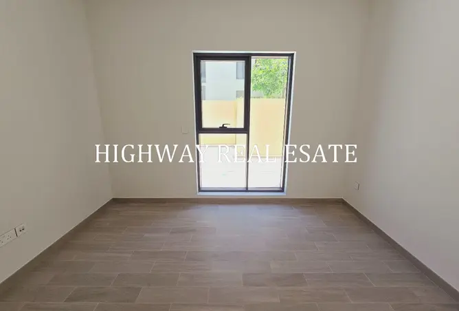 151944000 - Property Image 3