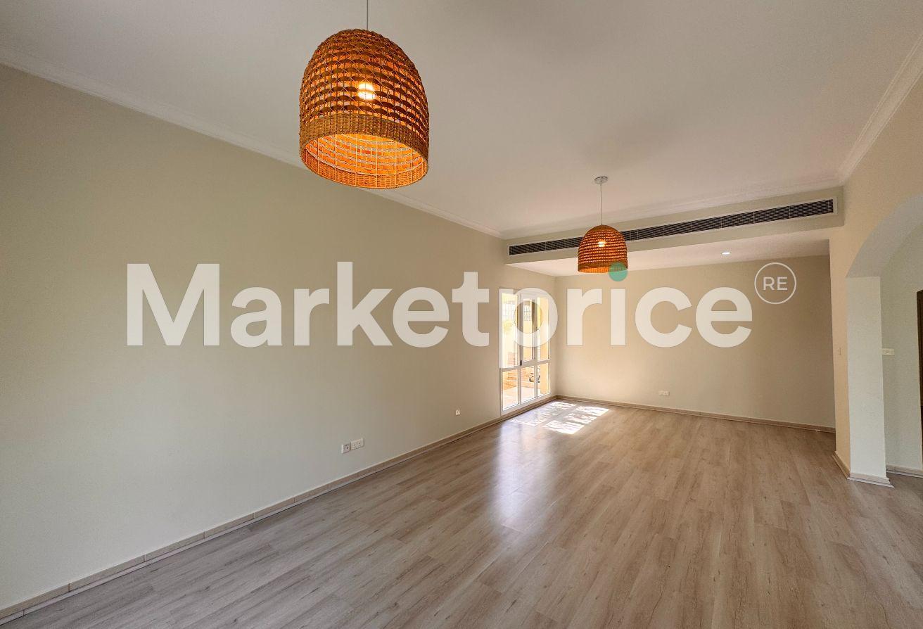 5 BR Type 7 Villa in Meadows 4 with lake views photo 6
