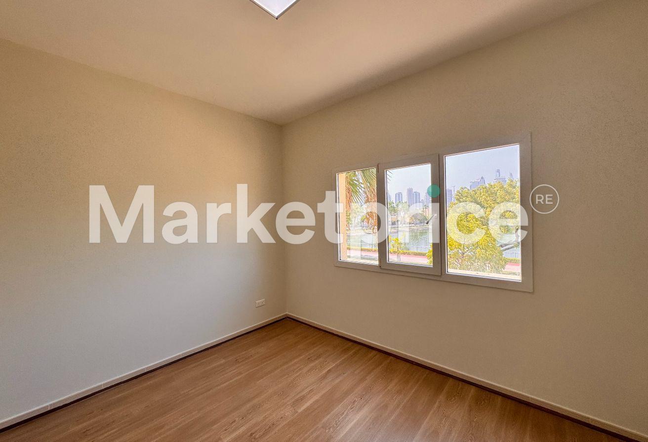 5 BR Type 7 Villa in Meadows 4 with lake views photo 8