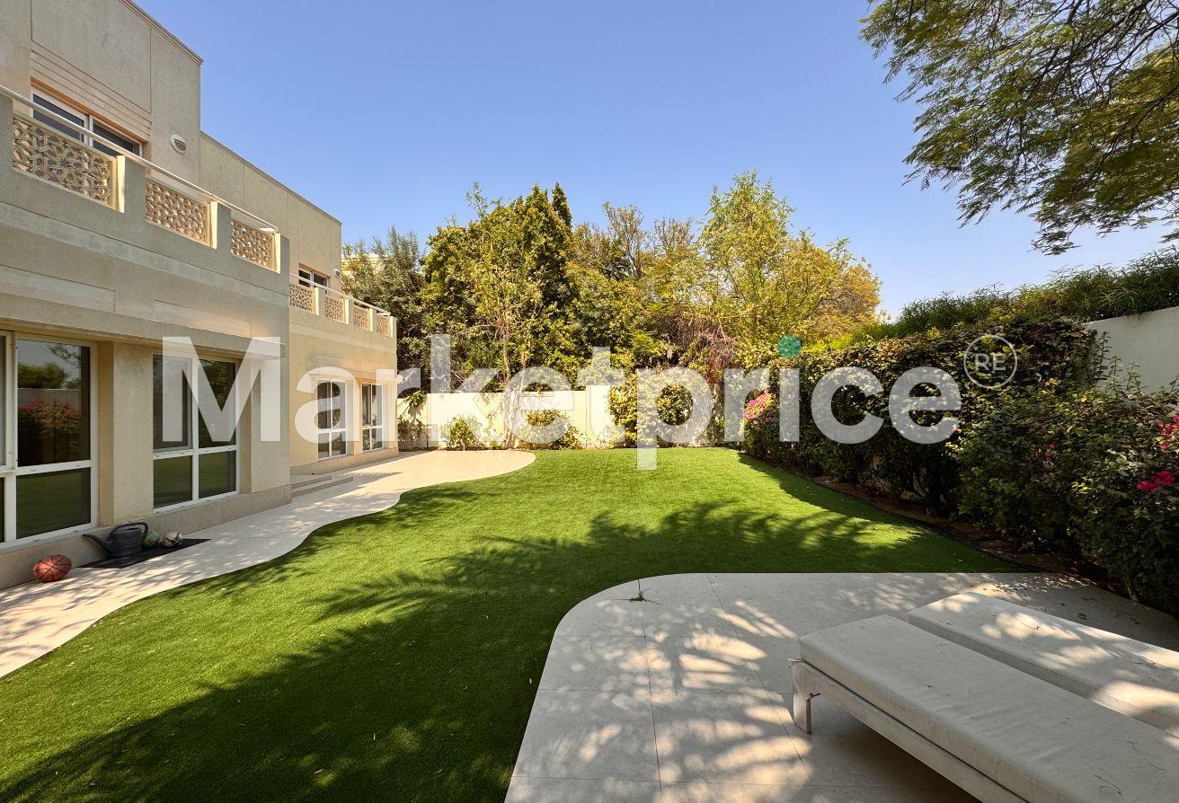 5 BR Type 7 Villa in Meadows 4 with lake views photo 19
