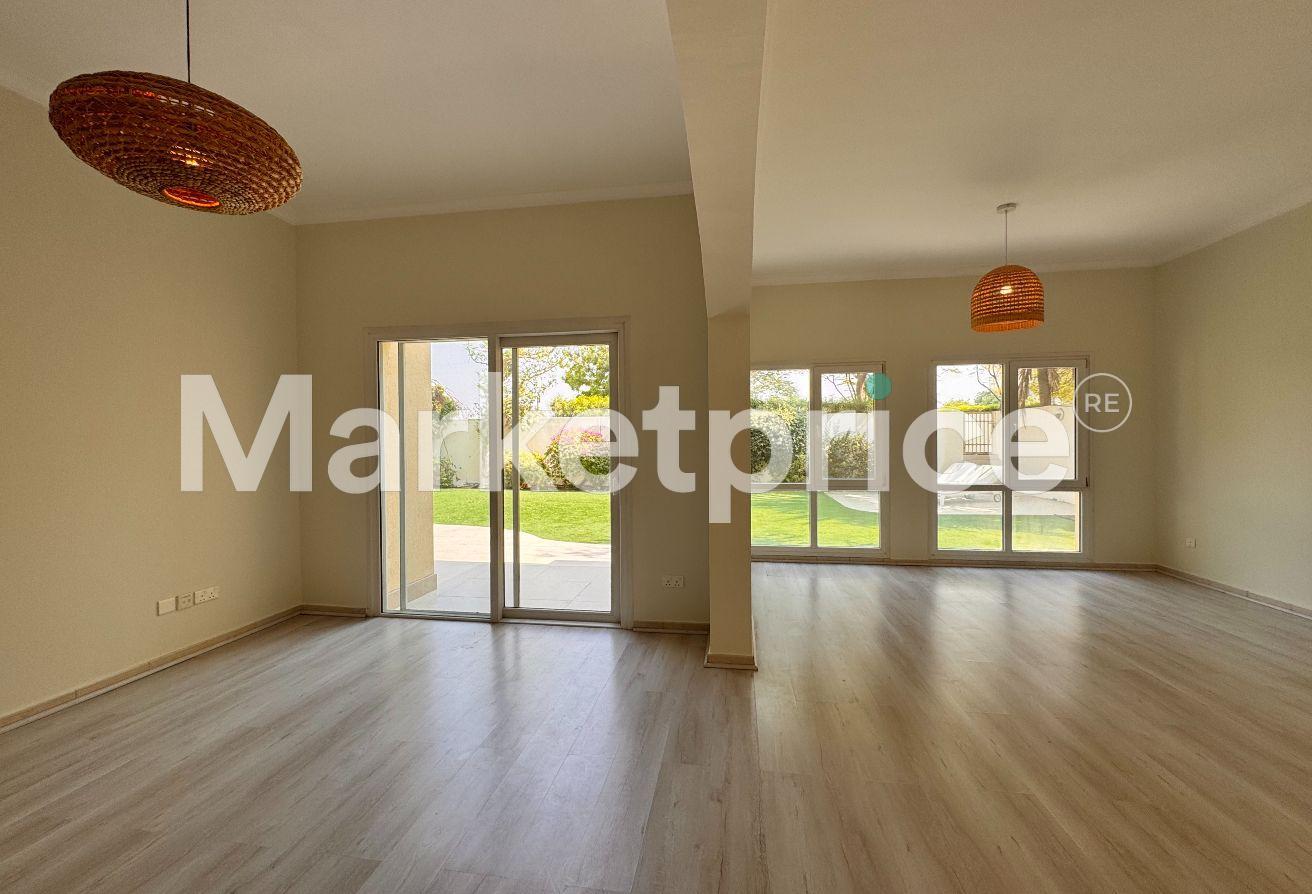 5 BR Type 7 Villa in Meadows 4 with lake views photo 7