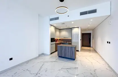 Apartment - 1 Bedroom - 2 Bathrooms for rent in Royal Regency - Business Bay - Dubai Apartment - 1 Bedroom - 2 Bathrooms for rent in Royal Regency - Business Bay - Dubai