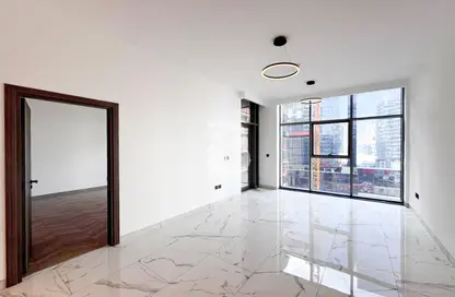 Apartment - 1 Bedroom - 2 Bathrooms for rent in Royal Regency - Business Bay - Dubai