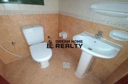 Apartment - 1 - 2 for rent in Al Khan 5 building - Al Khan - Sharjah