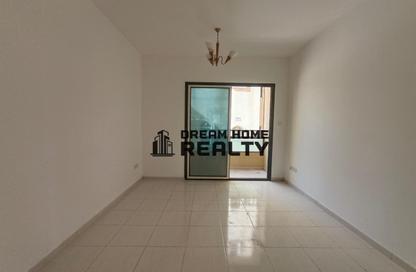 Apartment - 1 - 2 for rent in Al Khan 5 building - Al Khan - Sharjah